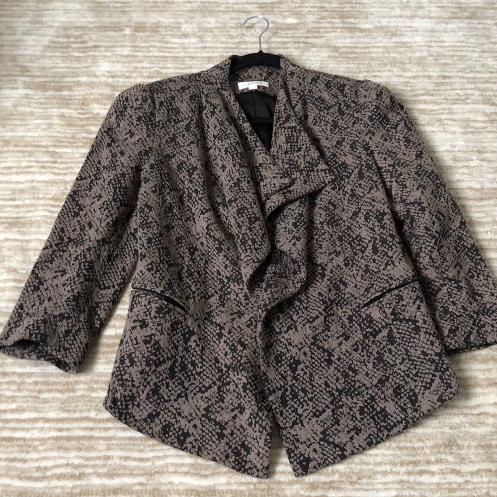 Calvin Klein Blazer - Like New (size 10)